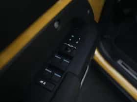 Land Rover Defender (2026) thumbnail 32