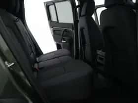 Land Rover Defender (2026) thumbnail 36