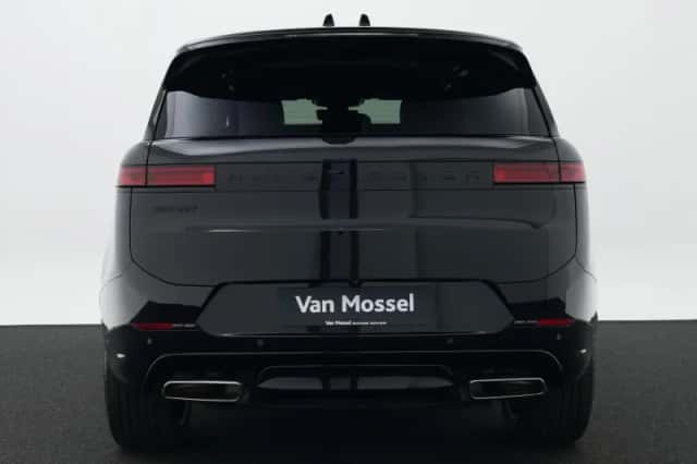 Land Rover Range Rover Sport (2026) thumbnail 6