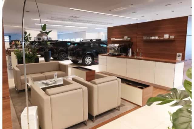 Land Rover Range Rover Sport (2026) thumbnail 5