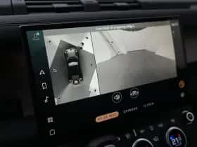 Land Rover Defender (2026) thumbnail 32