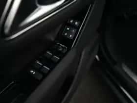 Land Rover Range Rover Velar (2026) thumbnail 34