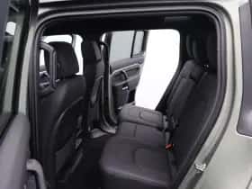 Land Rover Defender (2025) thumbnail 12