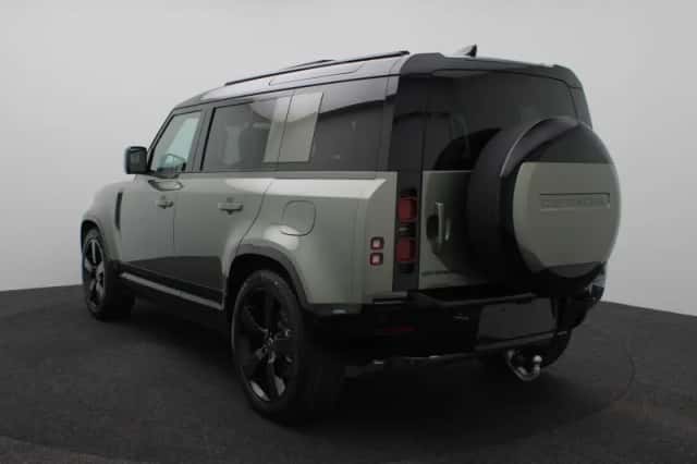 Land Rover Defender (2025) thumbnail 3