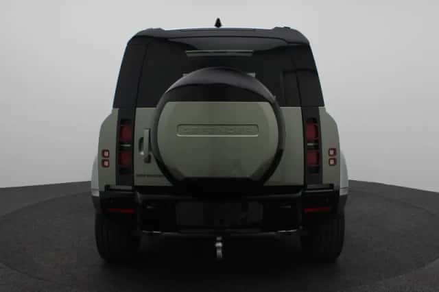 Land Rover Defender (2025) thumbnail 6