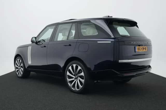 Land Rover Range Rover (2025) thumbnail 3
