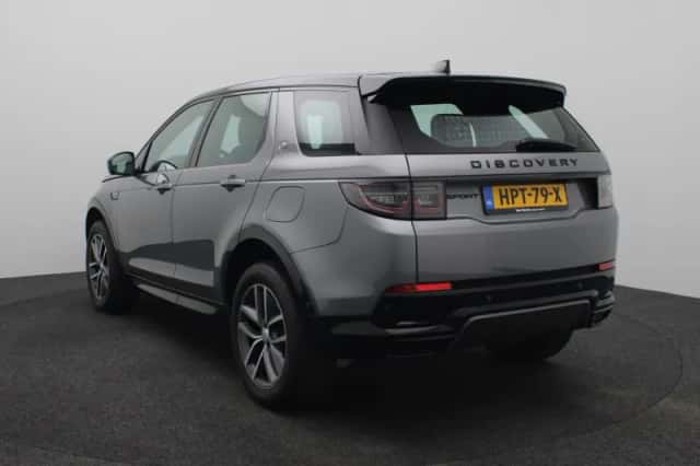 Land Rover Discovery Sport (2024) thumbnail 3