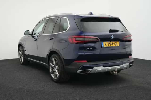 BMW X5 (2022) thumbnail 2