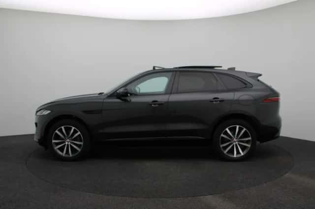 Jaguar F-Pace (2022) thumbnail 4