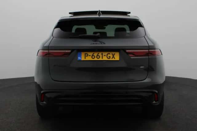 Jaguar F-Pace (2022) thumbnail 5