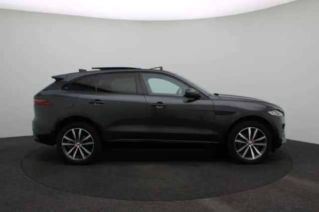 Jaguar F-Pace (2022) thumbnail 6