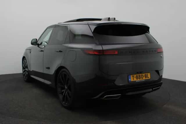 Land Rover Range Rover Sport (2023) thumbnail 2