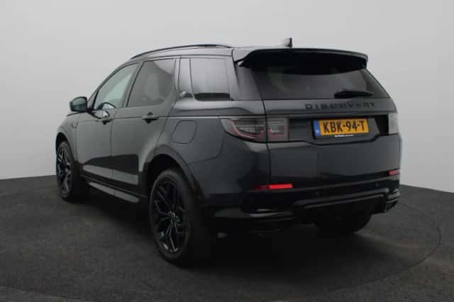 Land Rover Discovery Sport (2026) thumbnail 2