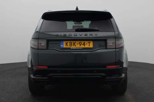 Land Rover Discovery Sport (2026) thumbnail 5