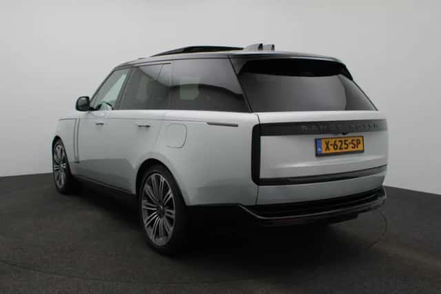 Land Rover Range Rover (2024) thumbnail 3