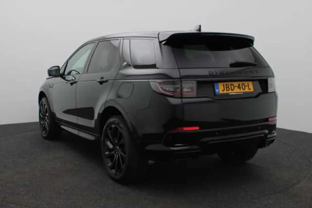 Land Rover Discovery Sport (2025) thumbnail 2