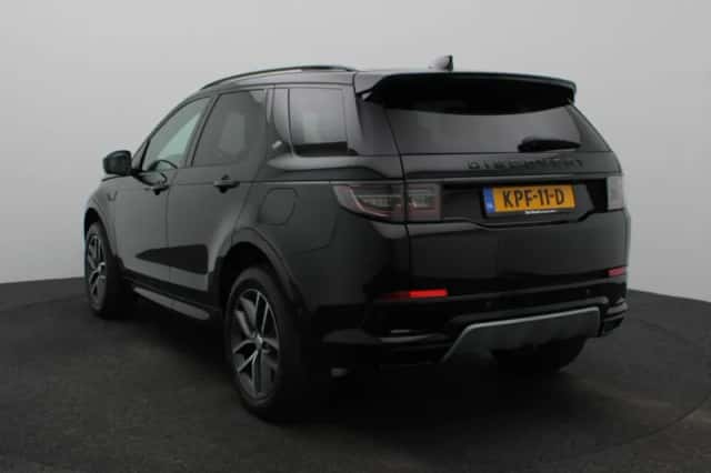 Land Rover Discovery Sport (2026) thumbnail 2