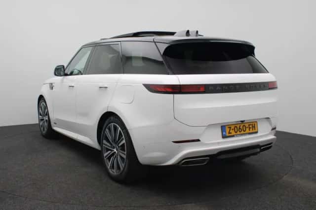 Land Rover Range Rover Sport (2024) thumbnail 2