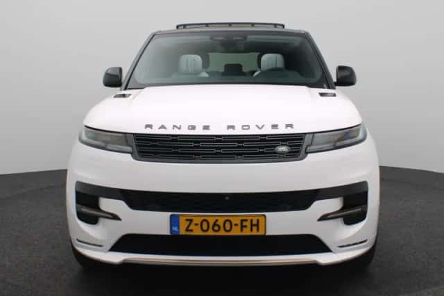 Land Rover Range Rover Sport (2024) thumbnail 3