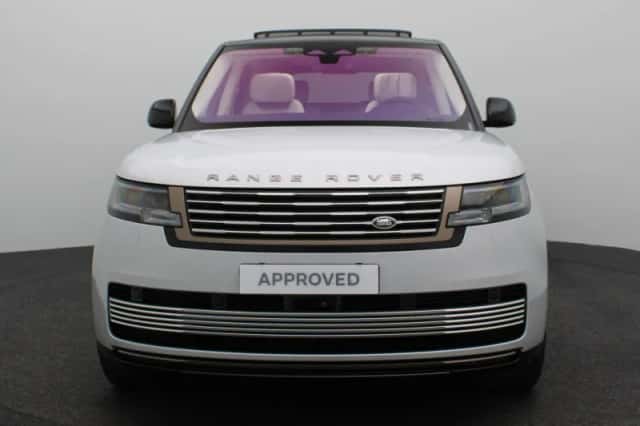 Land Rover Range Rover (2023) thumbnail 3