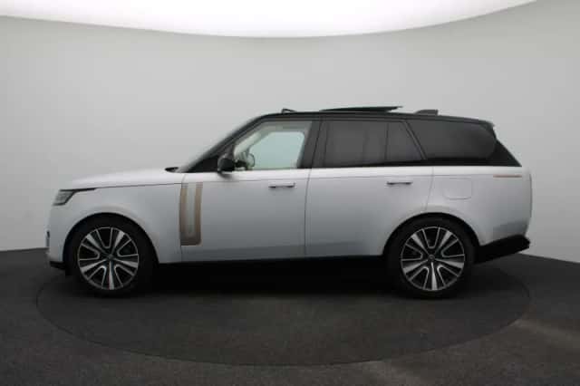 Land Rover Range Rover (2023) thumbnail 4