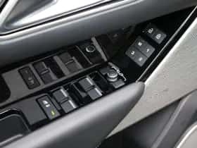Land Rover Range Rover Velar thumbnail 27