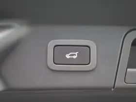 Land Rover Range Rover Velar thumbnail 34