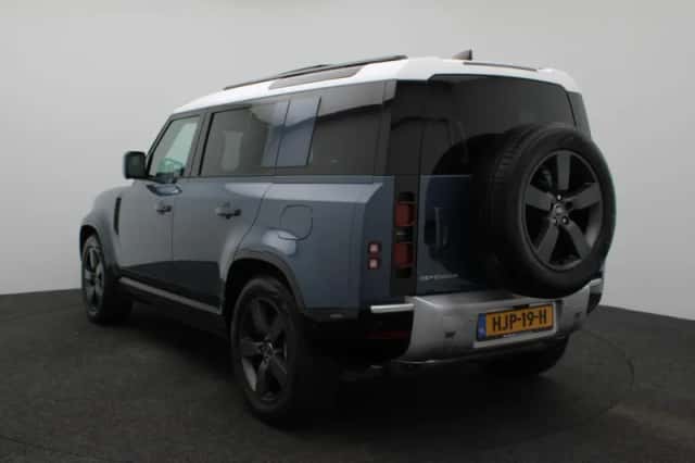 Land Rover Defender (2025) thumbnail 2