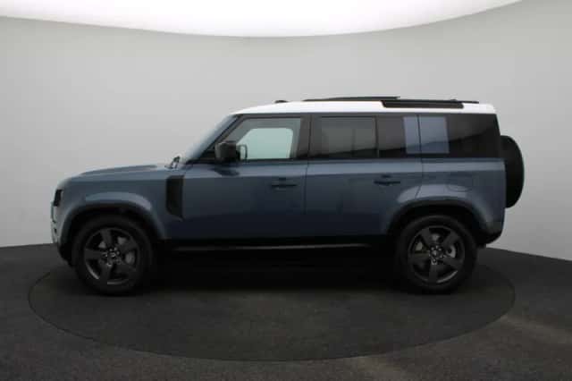 Land Rover Defender (2025) thumbnail 4