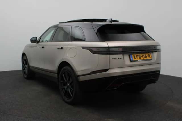 Land Rover Range Rover Velar (2026) thumbnail 2