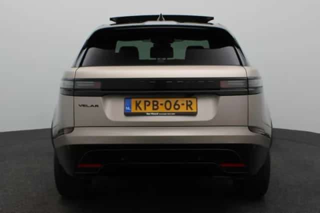 Land Rover Range Rover Velar (2026) thumbnail 5