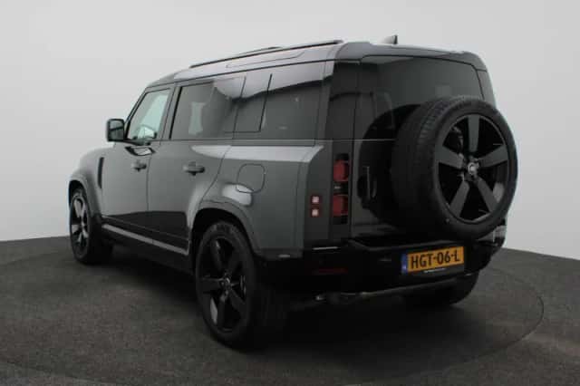 Land Rover Defender (2025) thumbnail 2