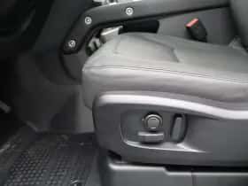 Land Rover Defender thumbnail 28