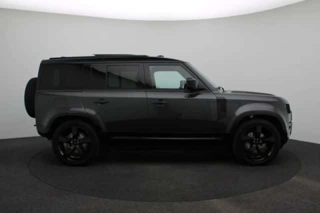 Land Rover Defender (2026) thumbnail 6