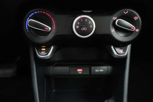 Kia Picanto (2021) thumbnail 14