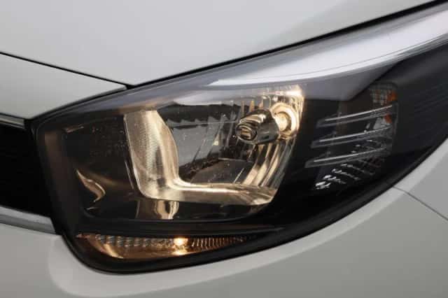 Kia Picanto (2021) thumbnail 20