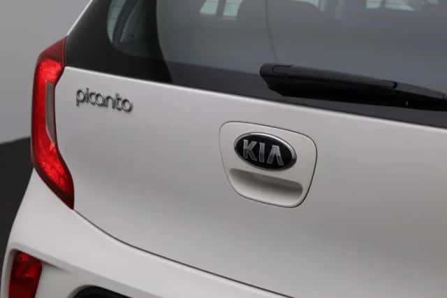 Kia Picanto (2021) thumbnail 23