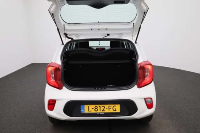 Kia Picanto (2021) thumbnail 28