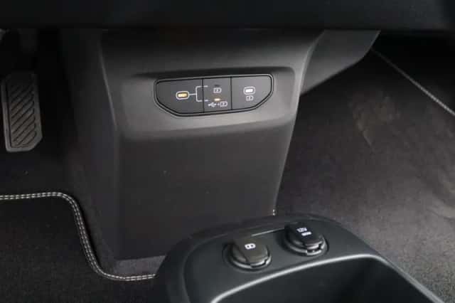 Kia EV6 (2025) thumbnail 13