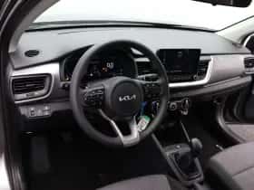 Kia Stonic thumbnail 3