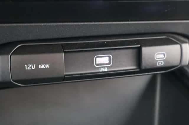 Kia Niro EV (2023) thumbnail 22
