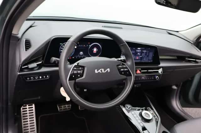 Kia Niro (2023) thumbnail 5