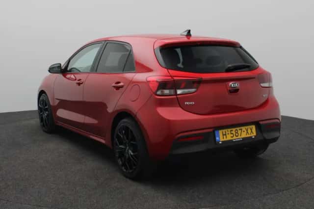 Kia Rio (2020) thumbnail 4