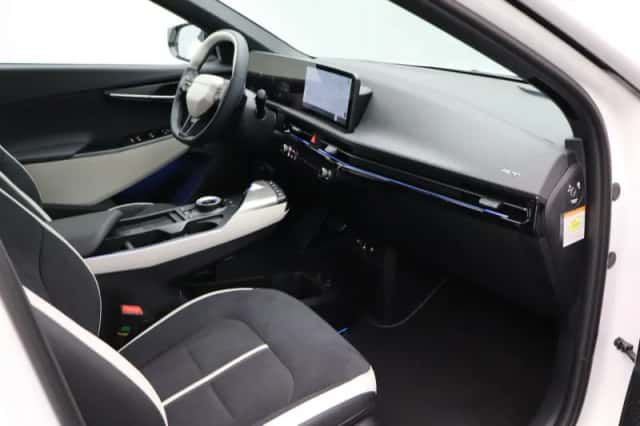 Kia EV6 (2026) thumbnail 6