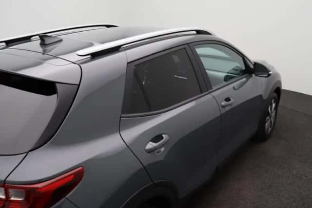 Kia Stonic (2022) thumbnail 32