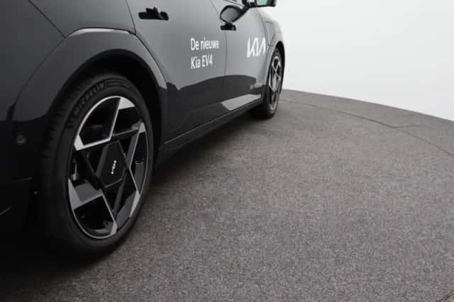 Kia EV4 (2025) thumbnail 32