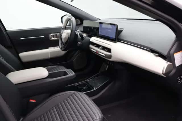 Kia EV4 (2025) thumbnail 8