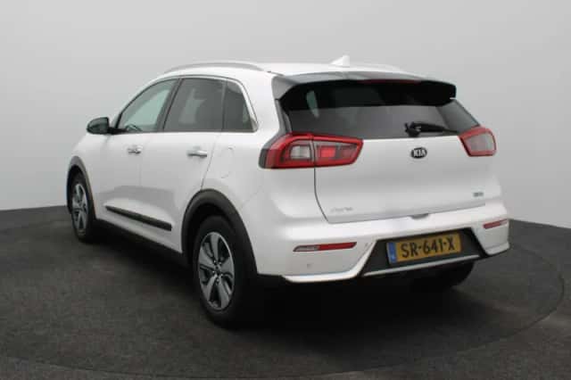 Kia Niro (2018) thumbnail 4
