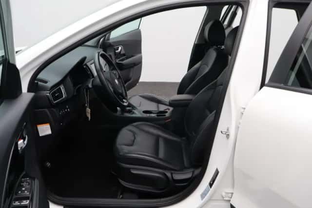 Kia Niro (2018) thumbnail 6