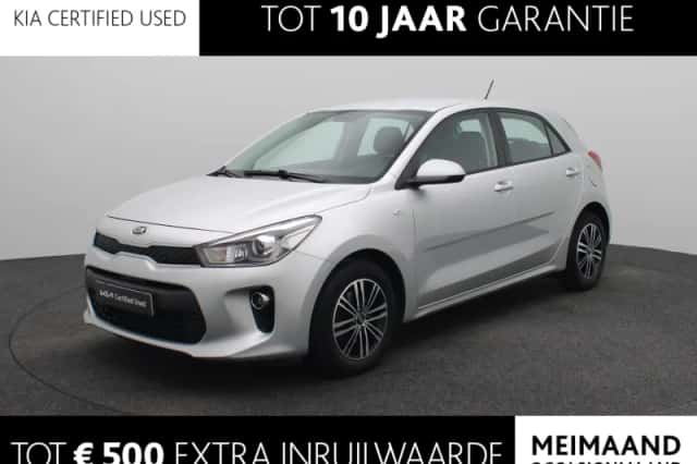 Kia Rio (2017) thumbnail 1
